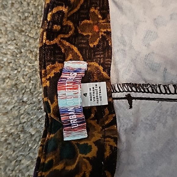 Urban Outfitters Velvet Flare Pants Size 4 - Picture 3 of 4